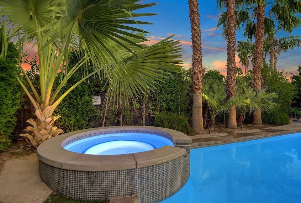 Palm Springs Mid-Century with Pool, Spa, Putting Green - Palm Springs, California