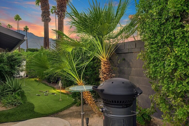 Palm Springs Mid-Century with Pool, Spa, Putting Green - Palm Springs, California