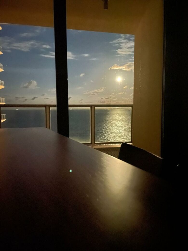 Luxury Seafront Penthouse with Private Pool & Breathtaking Panoramic Sea Views - Sliema, Malta