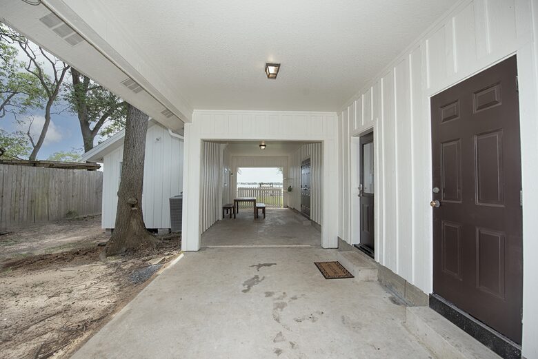 Luxury Waterfront Pelican Bay Estate - Seabrook, Texas