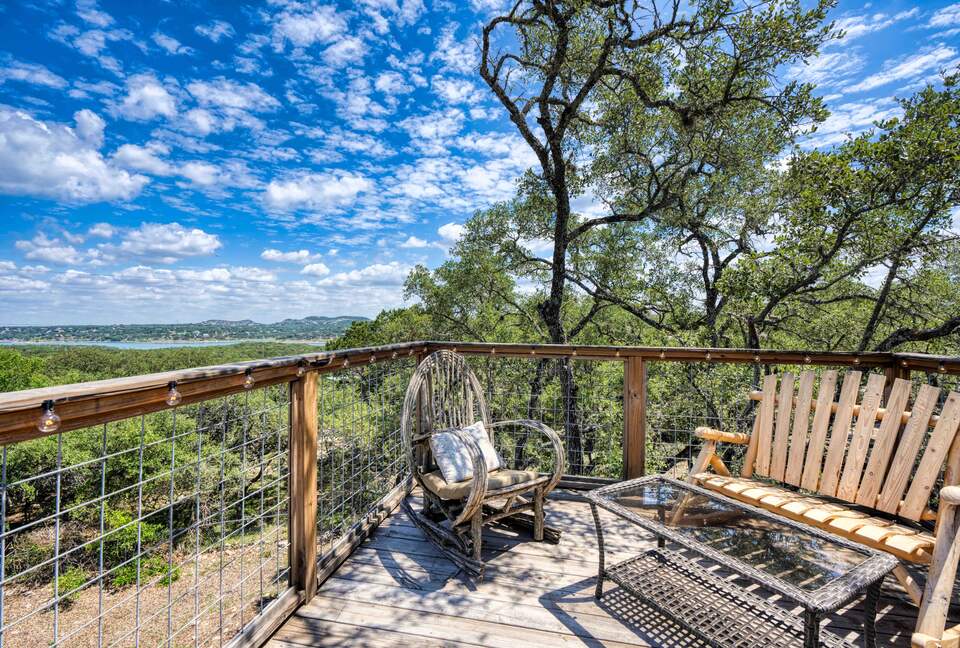 Lake View Retreat with BOAT Rental Available - Canyon Lake, Texas