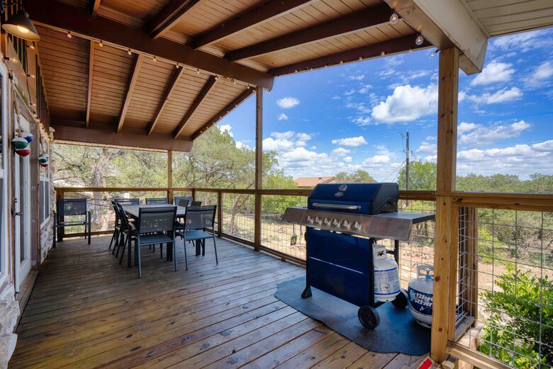 Lake View Retreat with BOAT Rental Available - Canyon Lake, Texas