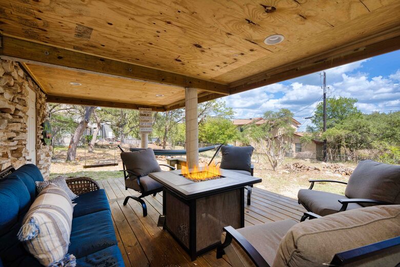 Lake View Retreat with BOAT Rental Available - Canyon Lake, Texas