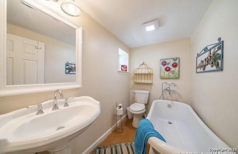 Lake View Retreat with BOAT Rental Available - Canyon Lake, Texas