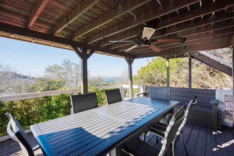 Lake View Hm | with BOAT Rentals & Handicap friendly - Canyon Lake, Texas