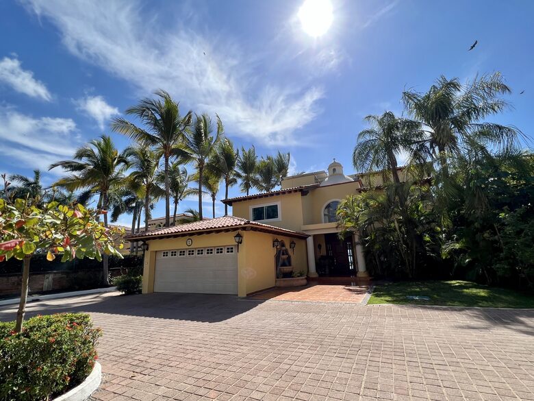 Villa Ada by the Beach with Private Pool - Puerto Vallarta, Mexico