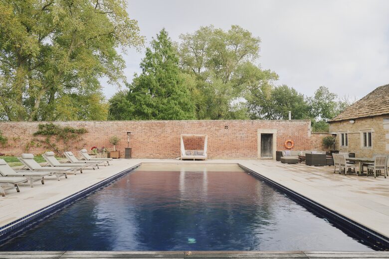 Langley House (R) - Langley Burrell, United Kingdom