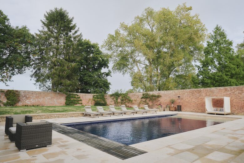 Langley House (R) - Langley Burrell, United Kingdom