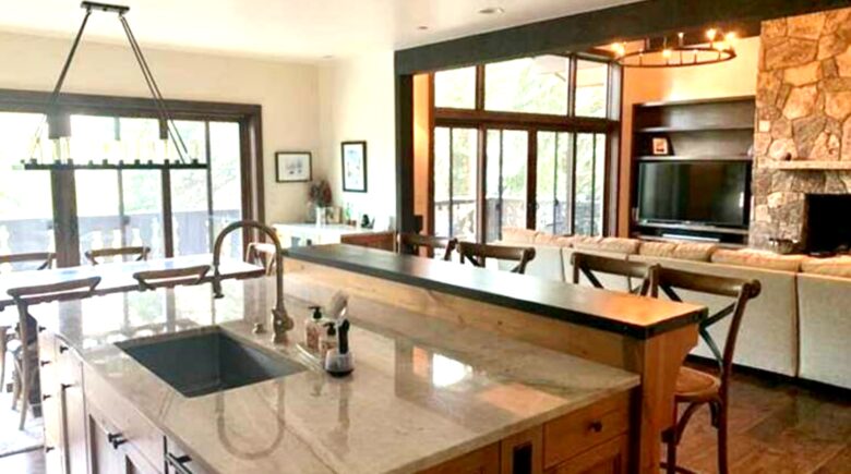 Vail Ski-In/Ski-Out Getaway with Amazing Location on the Slopes - Quick Ski/Walking Access to Lionshead! - Vail, Colorado