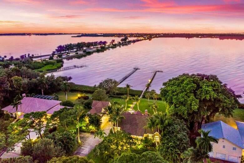 Bradenton Bayside Home - Bradenton, Florida