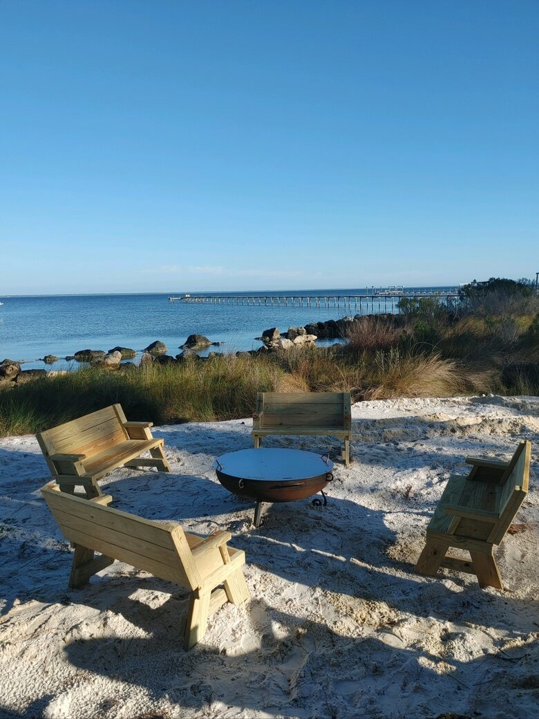 High Times bayfront with pier, swimming pool and 2 hot tubs on #1 Beach in America - St George Island, Florida