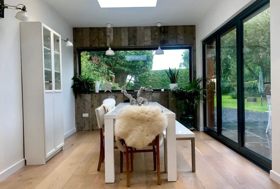 Coastal Scandinavian Inspired Retreat, dog friendly - Earnley, United Kingdom