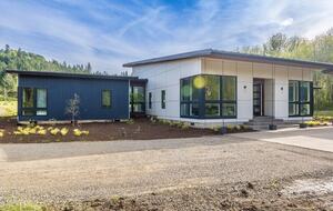 Green Acres of Hidden Hills | Modern Luxury in Wine Country - McMinnville, Oregon