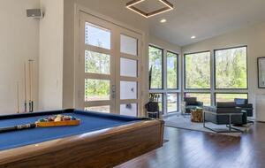 Green Acres of Hidden Hills | Modern Luxury in Wine Country - McMinnville, Oregon