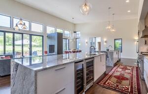 Green Acres of Hidden Hills | Modern Luxury in Wine Country - McMinnville, Oregon