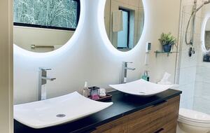 Green Acres of Hidden Hills | Modern Luxury in Wine Country - McMinnville, Oregon