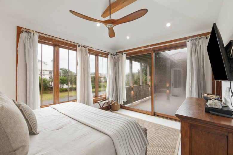 Oceanview Island Beach Cottage - Sullivan’s Island, South Carolina