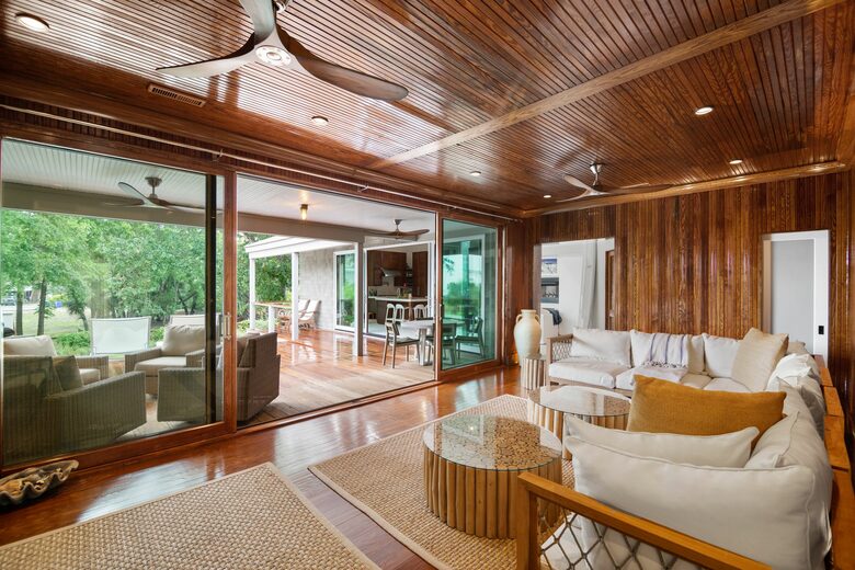Oceanview Island Beach Cottage - Sullivan’s Island, South Carolina