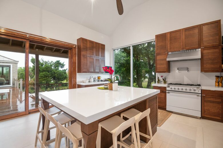 Oceanview Island Beach Cottage - Sullivan’s Island, South Carolina