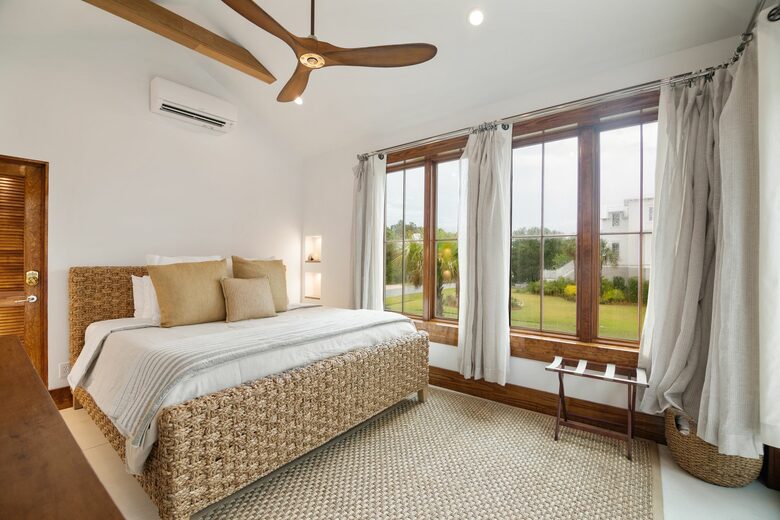 Oceanview Island Beach Cottage - Sullivan’s Island, South Carolina
