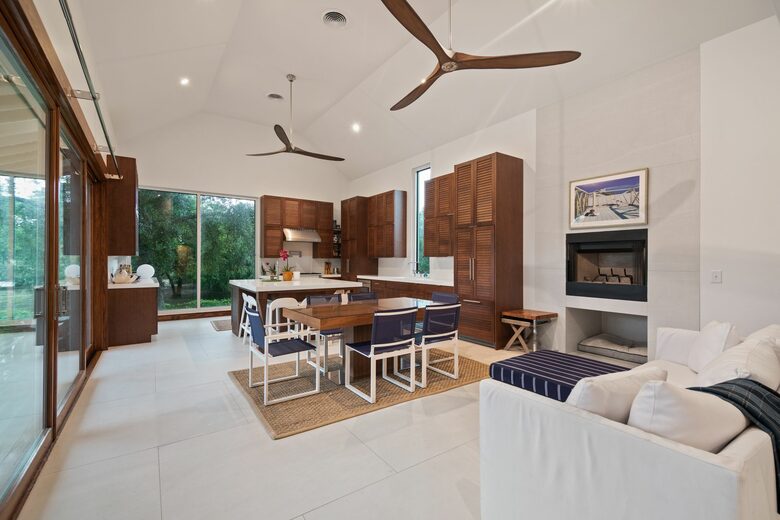 Oceanview Island Beach Cottage - Sullivan’s Island, South Carolina