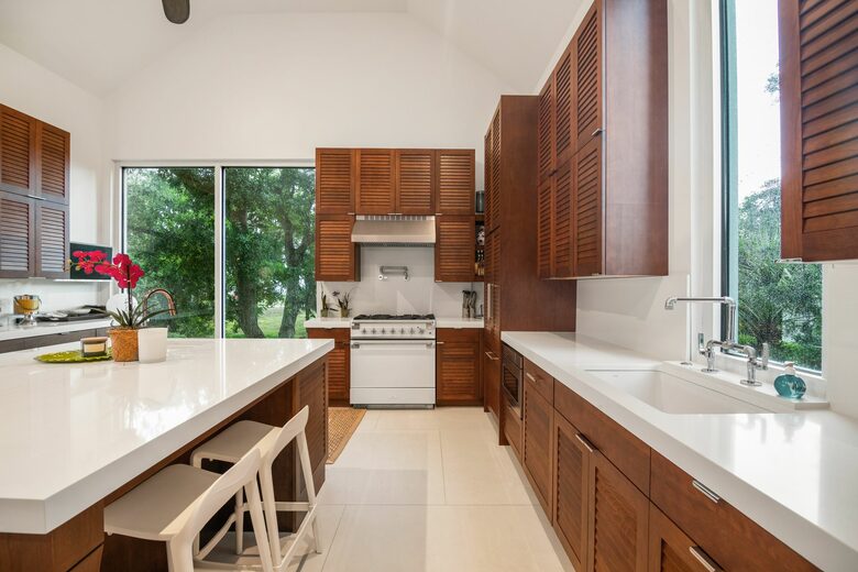 Oceanview Island Beach Cottage - Sullivan’s Island, South Carolina