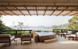 Armadillo Living | Luxury Hillside Penthouse Walking Distance to Beach - Zihuatanejo, Mexico