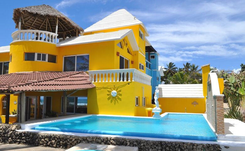 Villa Leone | Oceanfront Pool With Swim Up Bar and Hot Tub on the Beach - Cabarete, Dominican Republic