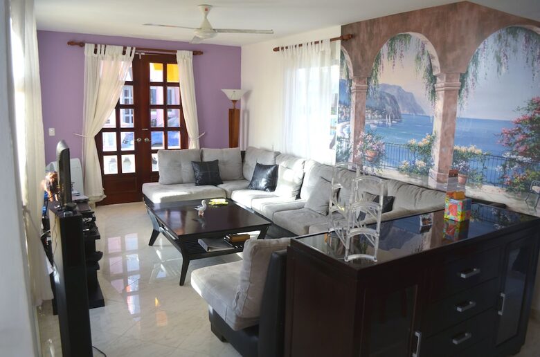 Villa Leone | Oceanfront Pool With Swim Up Bar and Hot Tub on the Beach - Cabarete, Dominican Republic