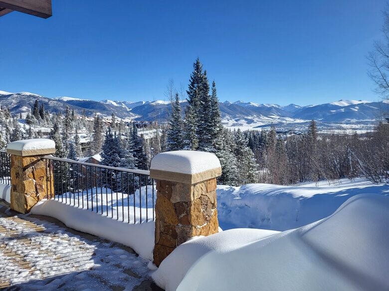 Incredible Silverthorne Rocky Mountain Escape - Silverthorne, Colorado