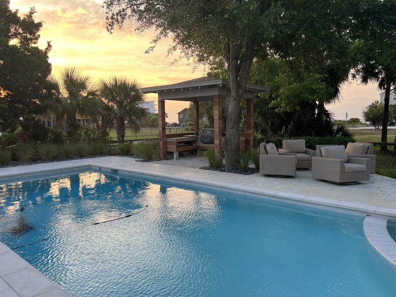 Oceanview Island Beach Cottage - Sullivan’s Island, South Carolina