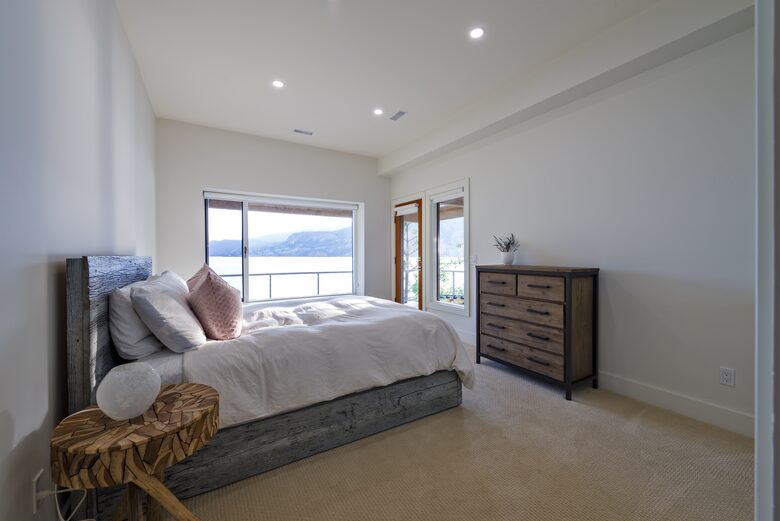 Private Waterfront Oasis - Kelowna, Canada