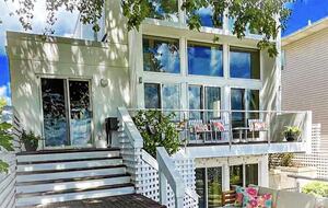 Hidden JEM Lakefront Home - Clear Lake, Iowa