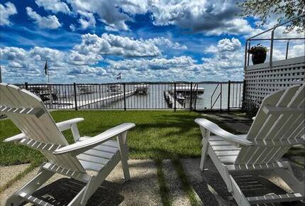 Hidden JEM Lakefront Home - Clear Lake, Iowa