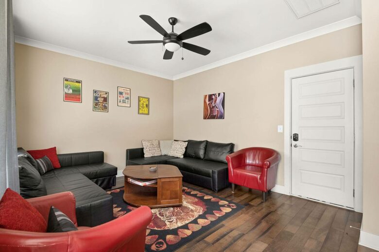 NashVilla - Luxury Townhome by Belmont - Nashville, Tennessee
