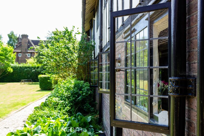 1 Waterlow Court - London, United Kingdom