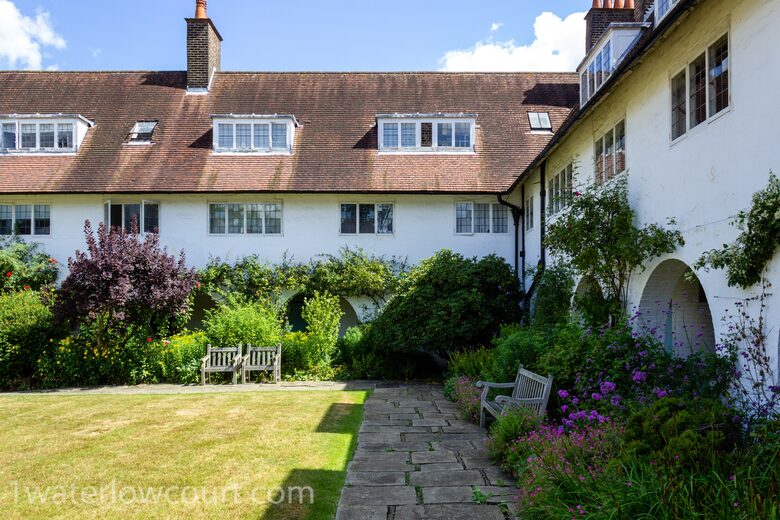 1 Waterlow Court - London, United Kingdom