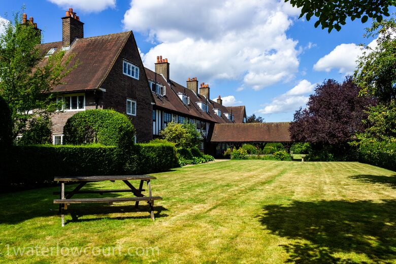 1 Waterlow Court - London, United Kingdom