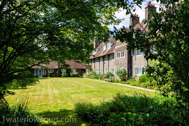 1 Waterlow Court - London, United Kingdom