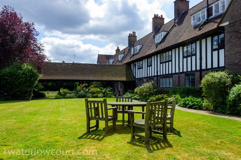 1 Waterlow Court - London, United Kingdom