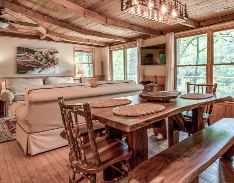 Luxe Cabin on the Lake - Glenville, North Carolina