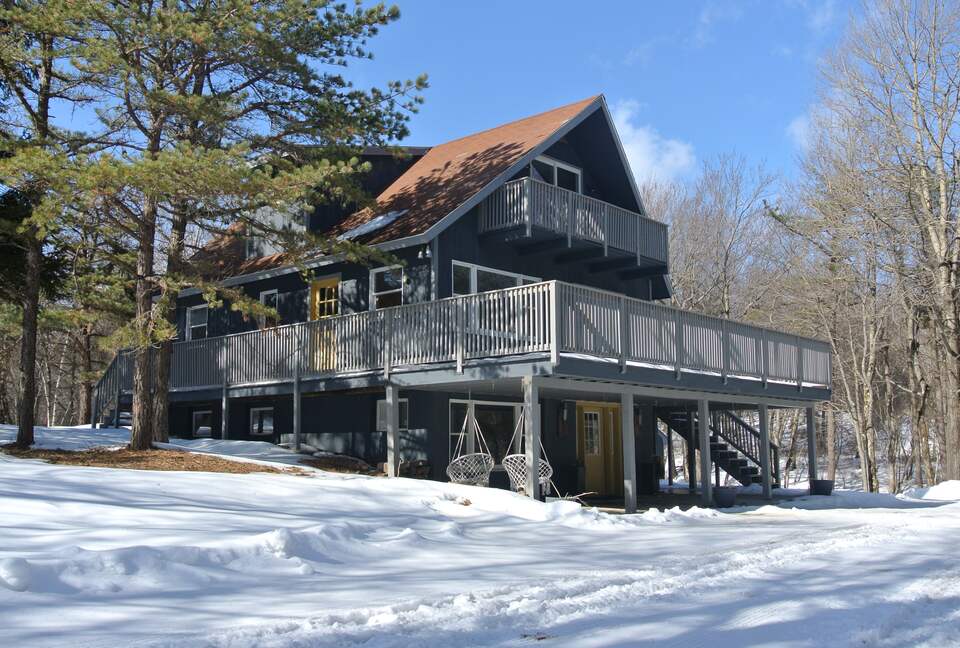 Pocono Mountains Modern Chalet - Long Pond, Pennsylvania