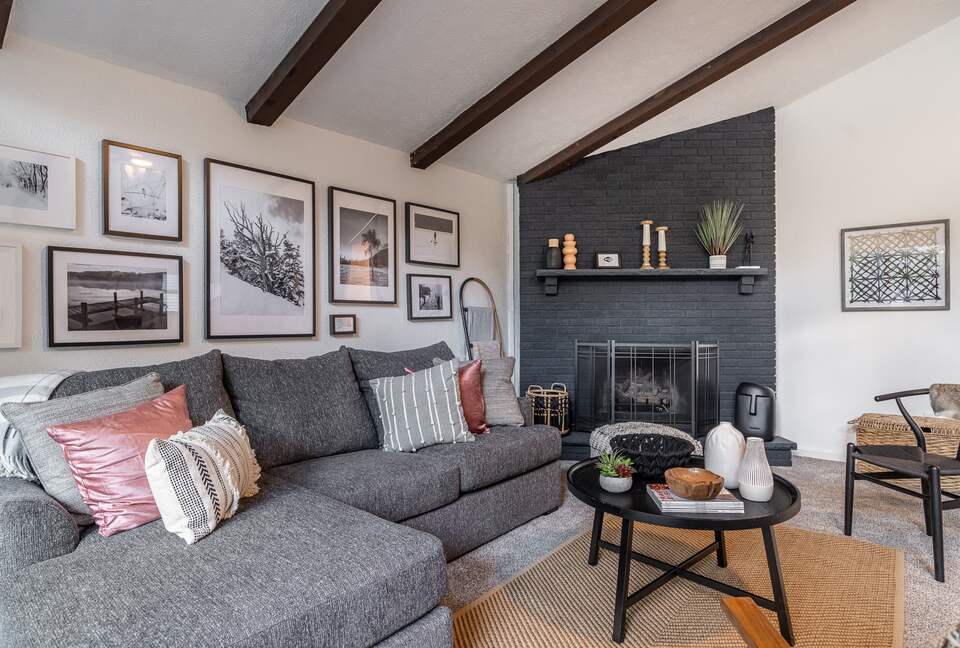 Cozy Modern Cabin Near Ski and Lake - Tobyhanna, Pennsylvania