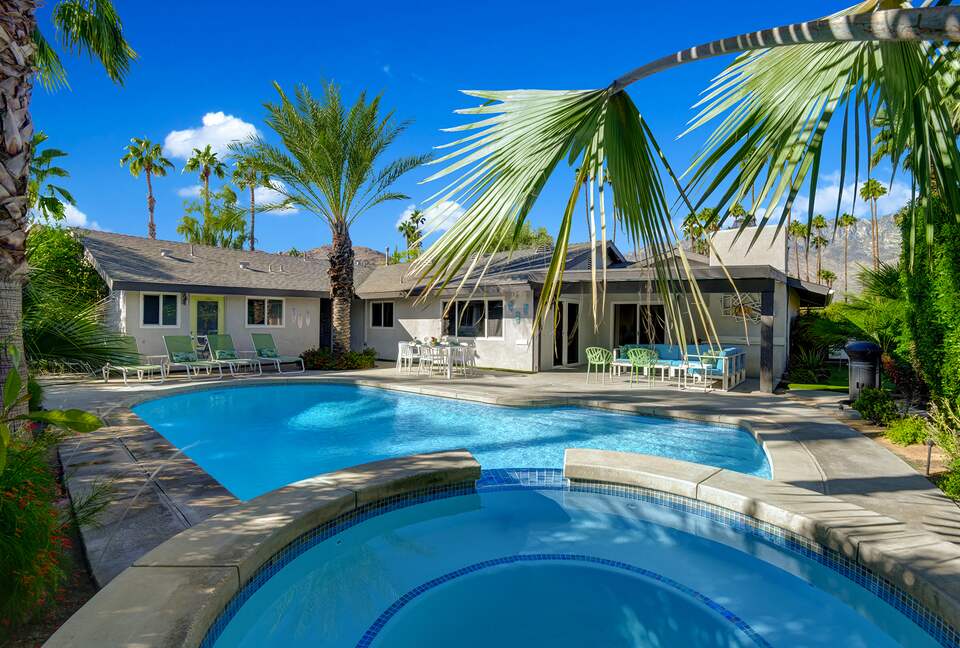Palm Springs Mid-Century with Pool, Spa, Putting Green - Palm Springs, California