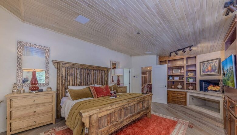 The River House Luxury with Hot Tub - Ruidoso, New Mexico