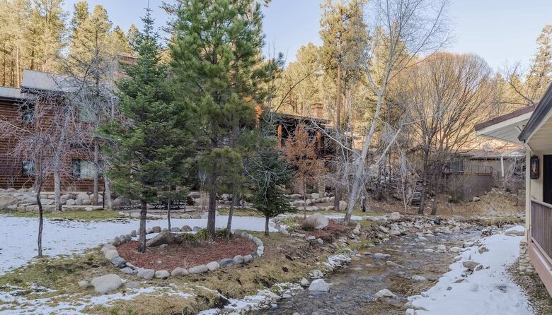 The River House Luxury with Hot Tub - Ruidoso, New Mexico