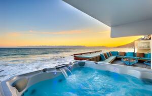 Malibu Modern Paradise | Oceanfront with amazing views and spa - Malibu, California