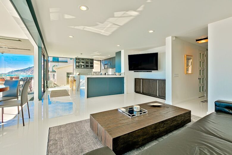 Malibu Modern Paradise | Oceanfront with amazing views and spa - Malibu, California