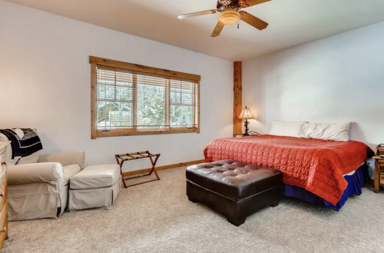 Gorgeous Frisco Log Cabin with Mountain Views & Private Hot Tub - Frisco, Colorado