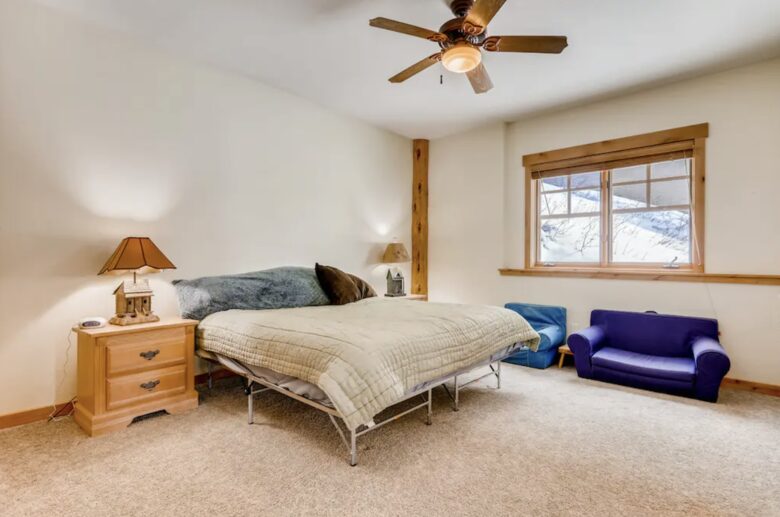 Gorgeous Frisco Log Cabin with Mountain Views & Private Hot Tub - Frisco, Colorado